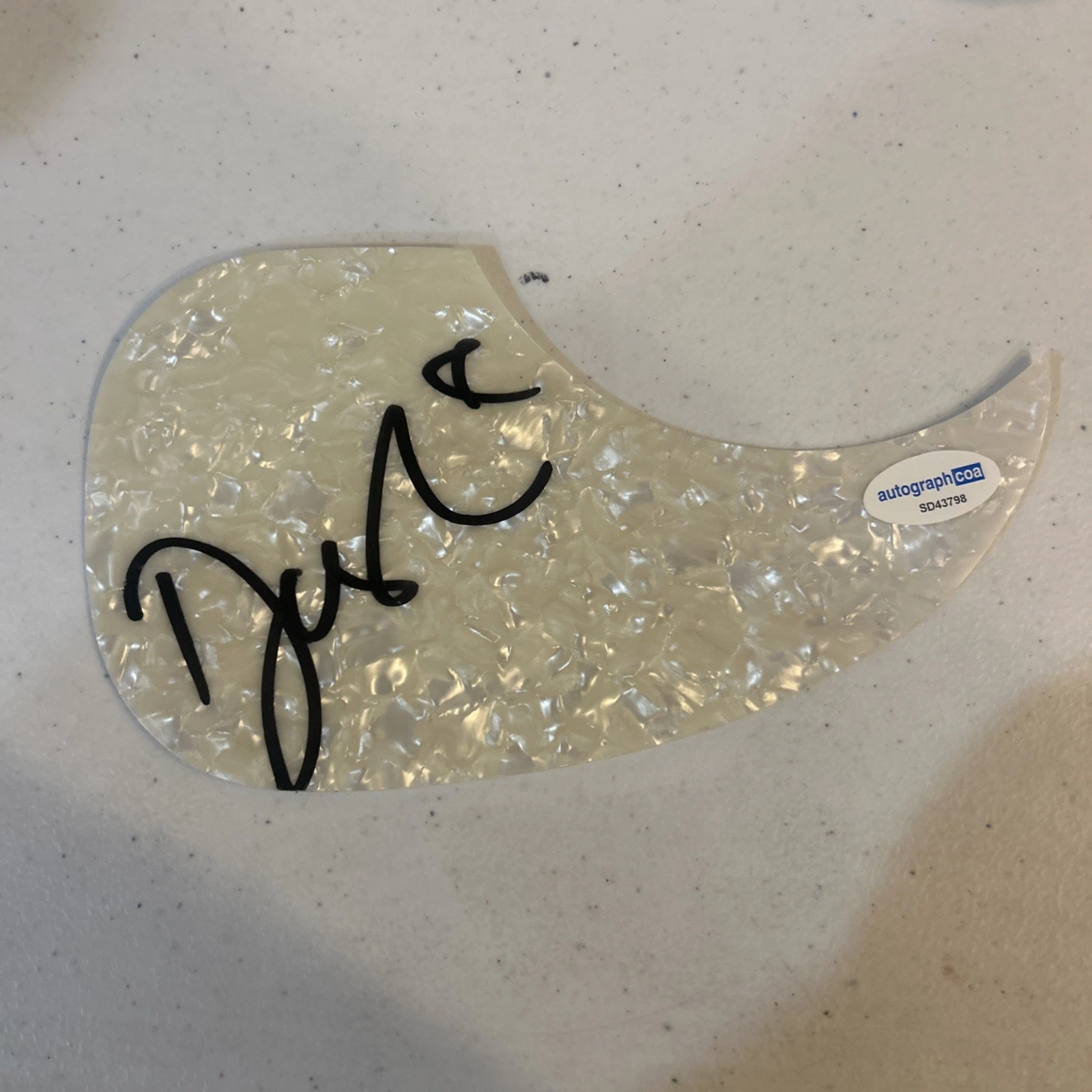 DASHA COUNTRY STAR SIGNED AUTOGRAPH ACOUSTIC GUITAR PICKGUARD ACOA AUSTIN