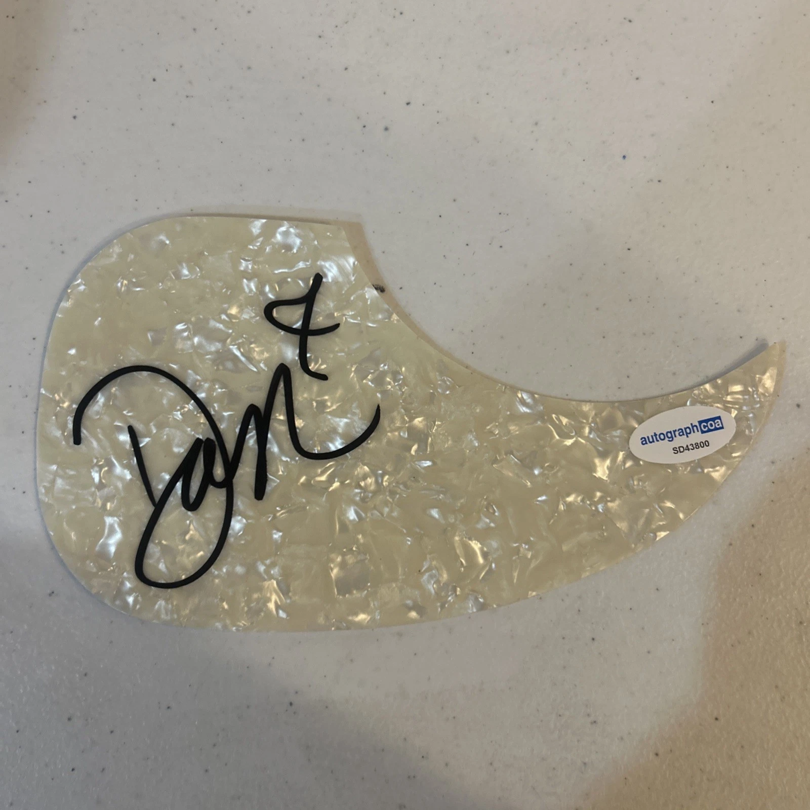 DASHA COUNTRY STAR SIGNED AUTOGRAPH ACOUSTIC GUITAR PICKGUARD ACOA AUSTIN