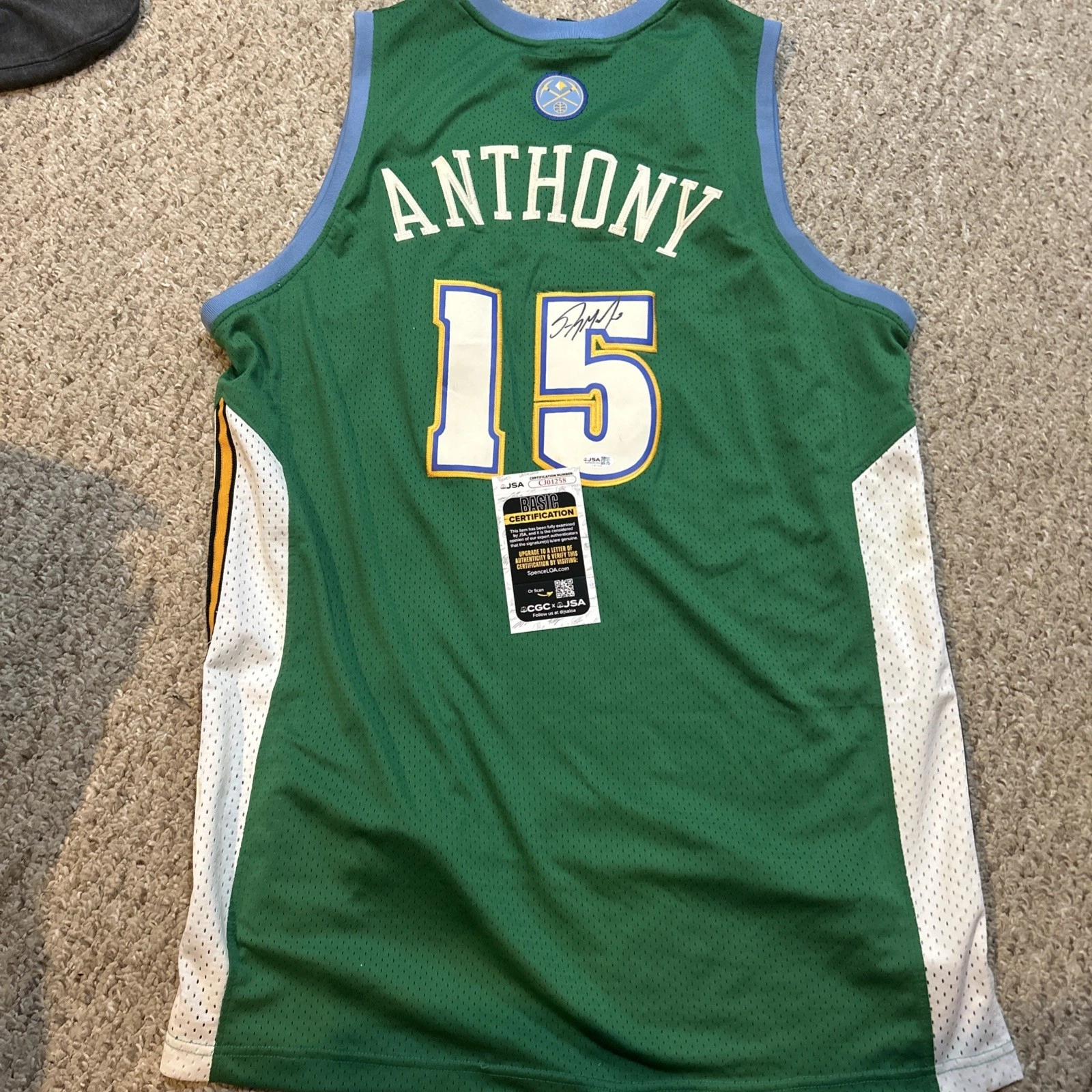 DENVER NUGGETS- CARMELO ANTHONY SIGNED AUTOGRAPH JERSEY JSA COA NBA GREEN 2009