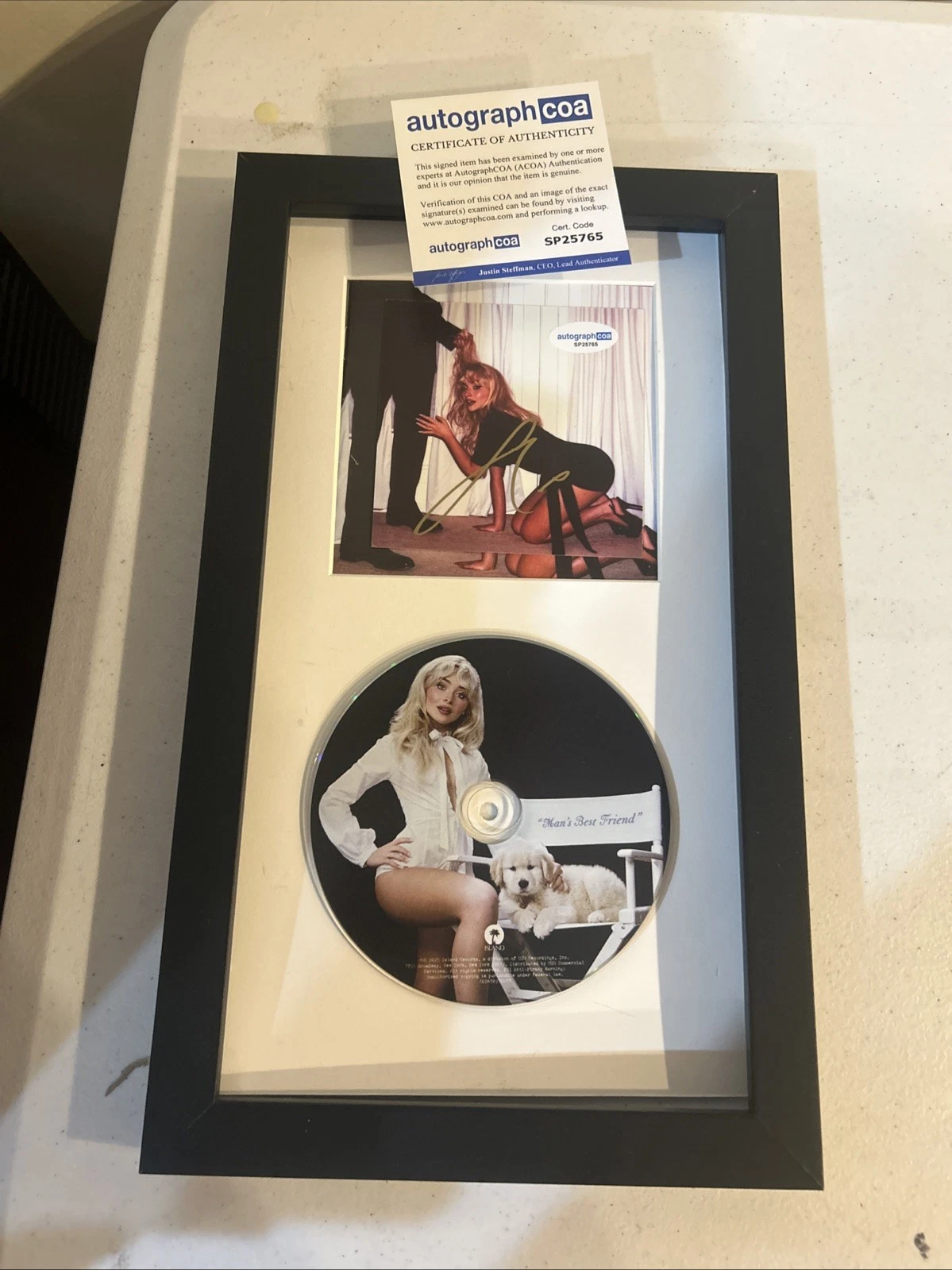 SABRINA CARPENTER SIGNED AUTOGRAPH FRAMED CD DISPLAY ACOA MAN’S BEST FRIEND