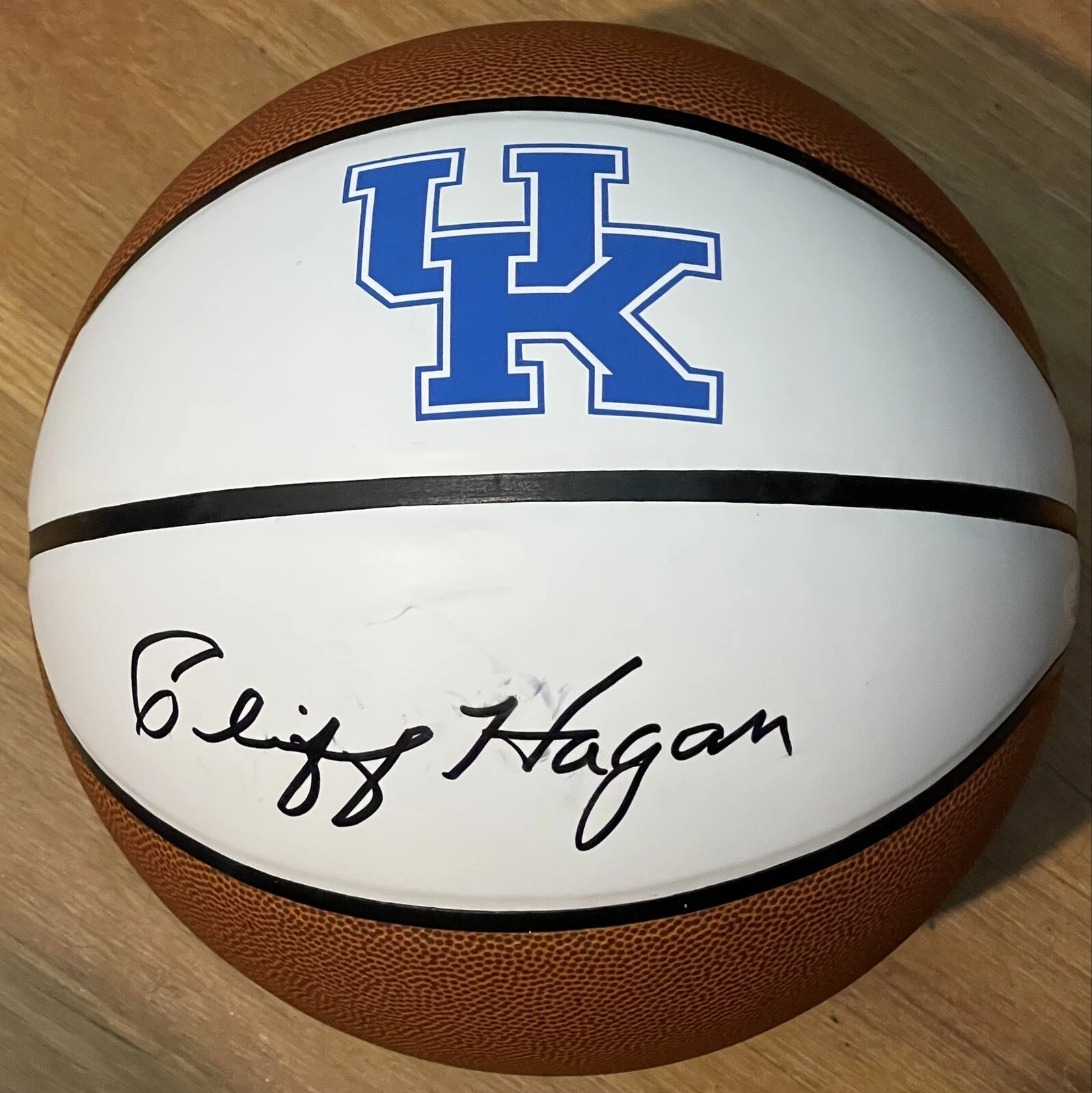 Cliff Hagan Signed Autographed Kentucky Wildcats Logo Basketball JSA