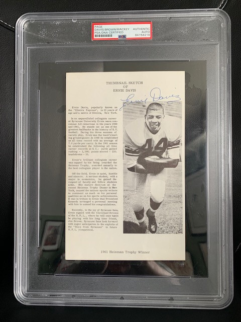 ERNIE DAVIS HAND SIGNED 5x8 PHOTO     RARE      SYRACUSE HEISMAN     PSA SLABBED
