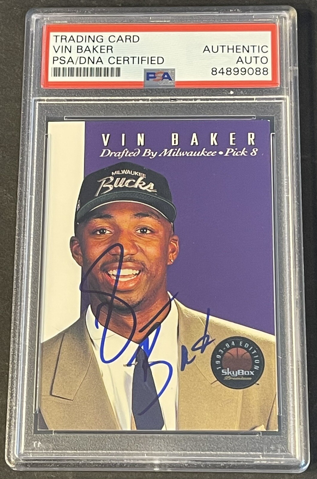 Vin Baker 1993/1994 Skybox Premium Rookie Card Signed PSA/DNA Slabbed Bucks