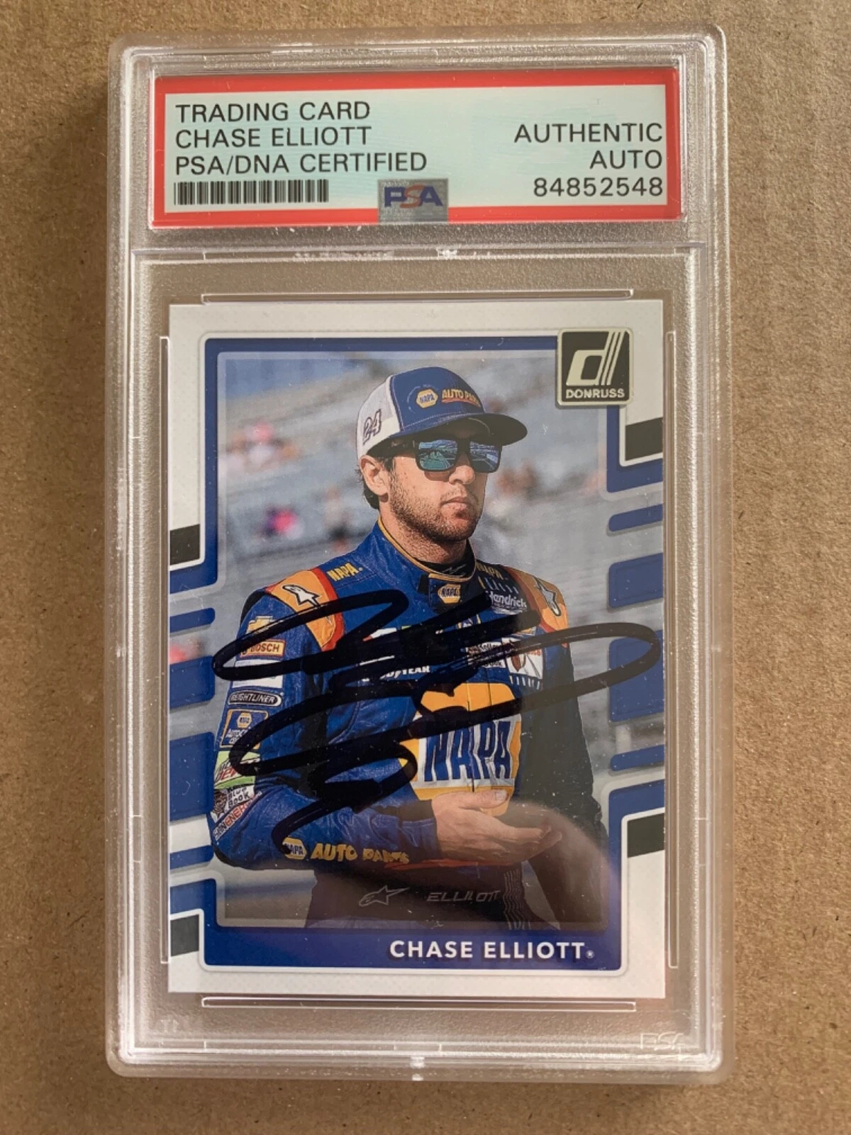 CHASE ELLIOTT HAND SIGNED 2018 PANINI NASCAR TRADING CARD        PSA SLABBED COLLECTIBLE MEMORABILIA