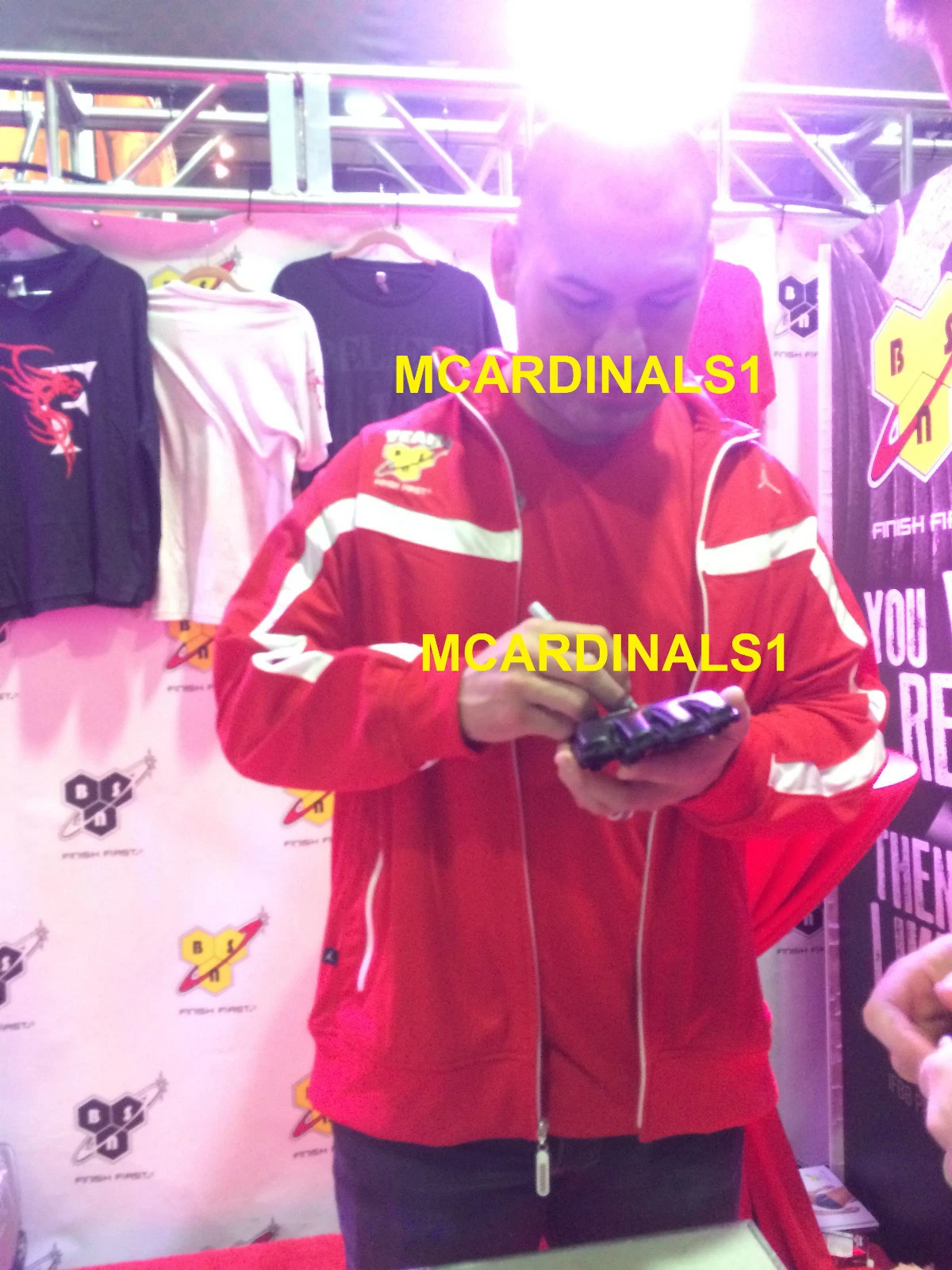 UFC Fighter CAIN VELASQUEZ Signed Autographed Fight Glove COA! PROOF! CHAMPION