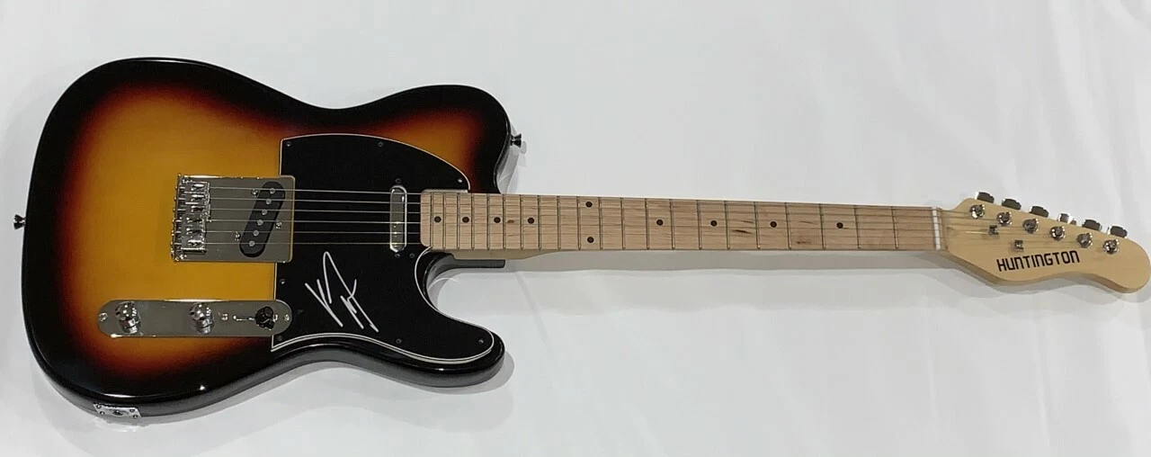 KIP MOORE SIGNED SUNBURST ELECTRIC GUITAR COUNTRY STAR PROOF JSA COA