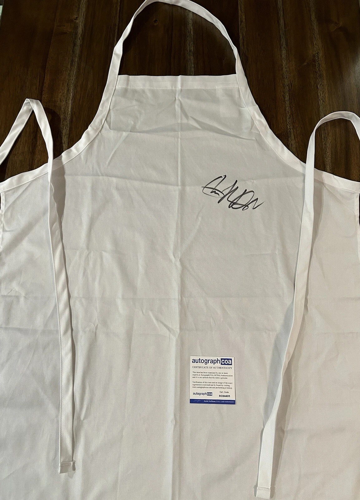 Ebon Moss- Bachrach ‘The Bear’ Signed Autograph White Apron ‘Richie’ ACOA