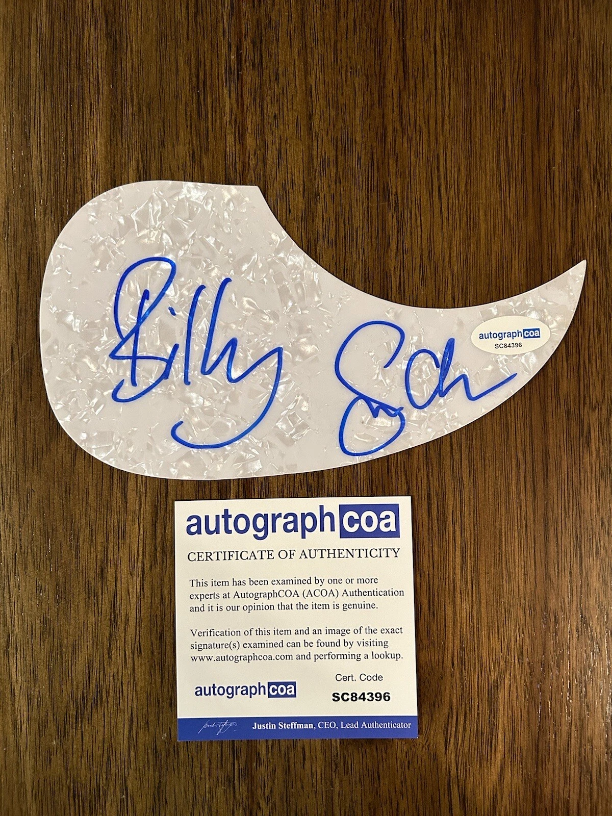 Sam Claflin ‘Daisy Jones & The Six’ Signed Acoustic Guitar Pickguard Billy ACOA