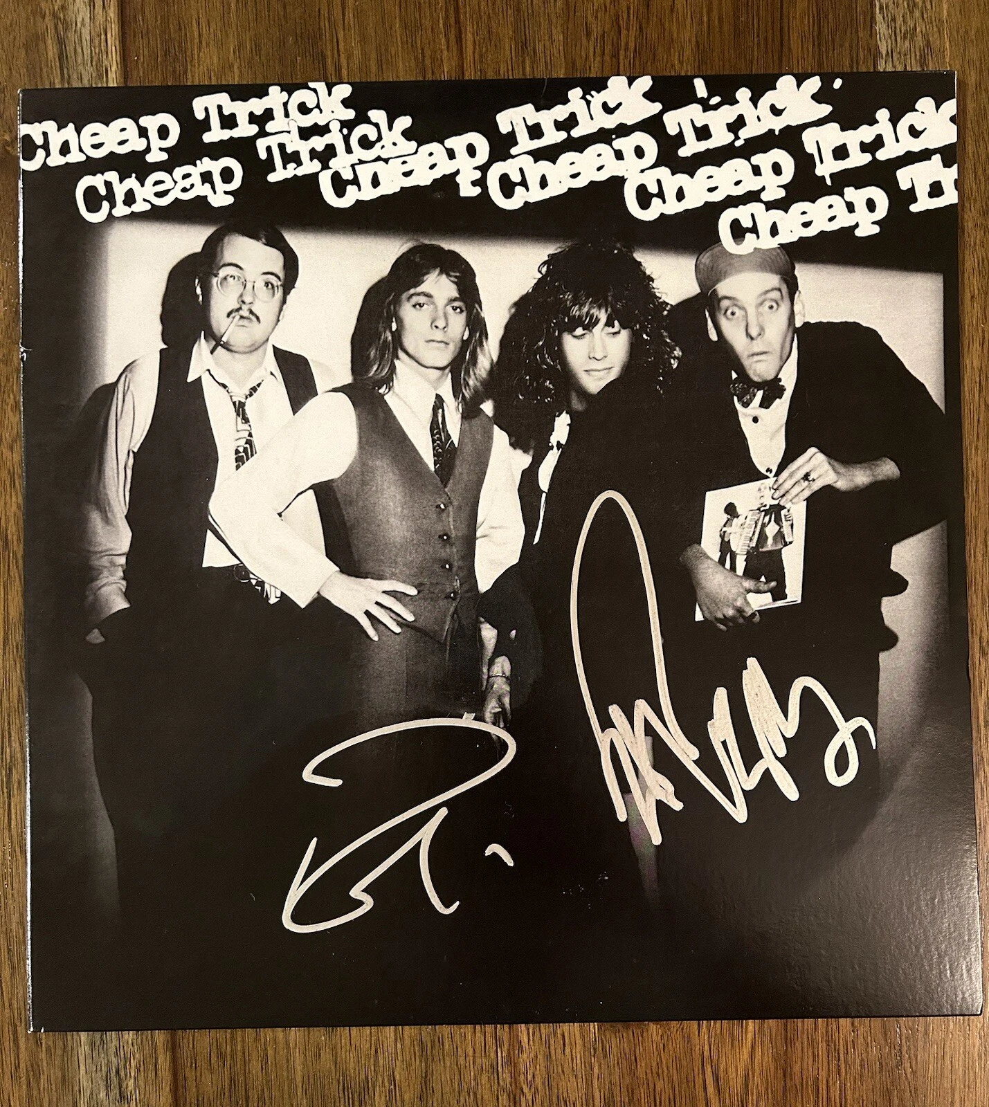 ‘Cheap Trick’ Band Signed Vinyl Album Self Titled Robin Zander & Tom Petersson