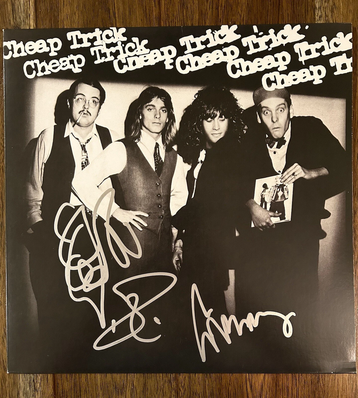 ‘Cheap Trick’ Band Signed Vinyl Album Self Title ‘Robin Zander’ Tom & Rick