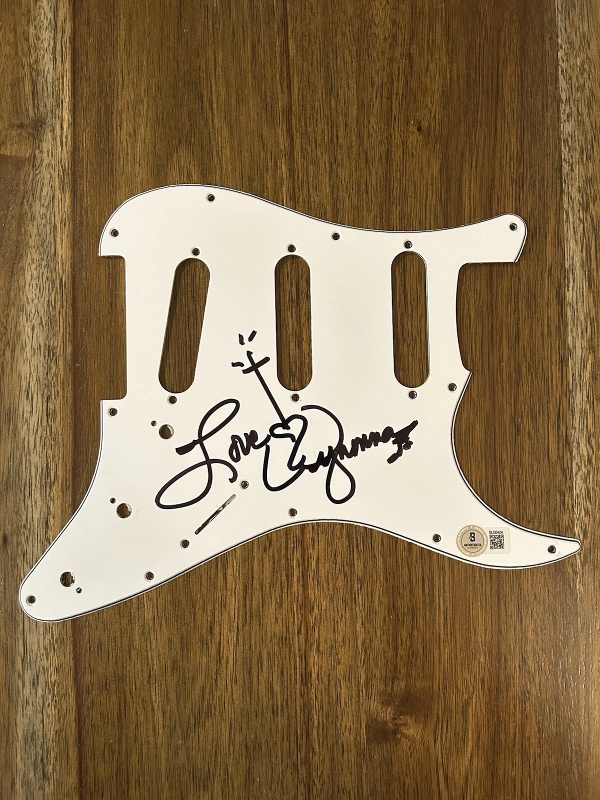 Wynonna Judd ‘The Judds’ Signed Electric Guitar Pickguard Country Music Beckett