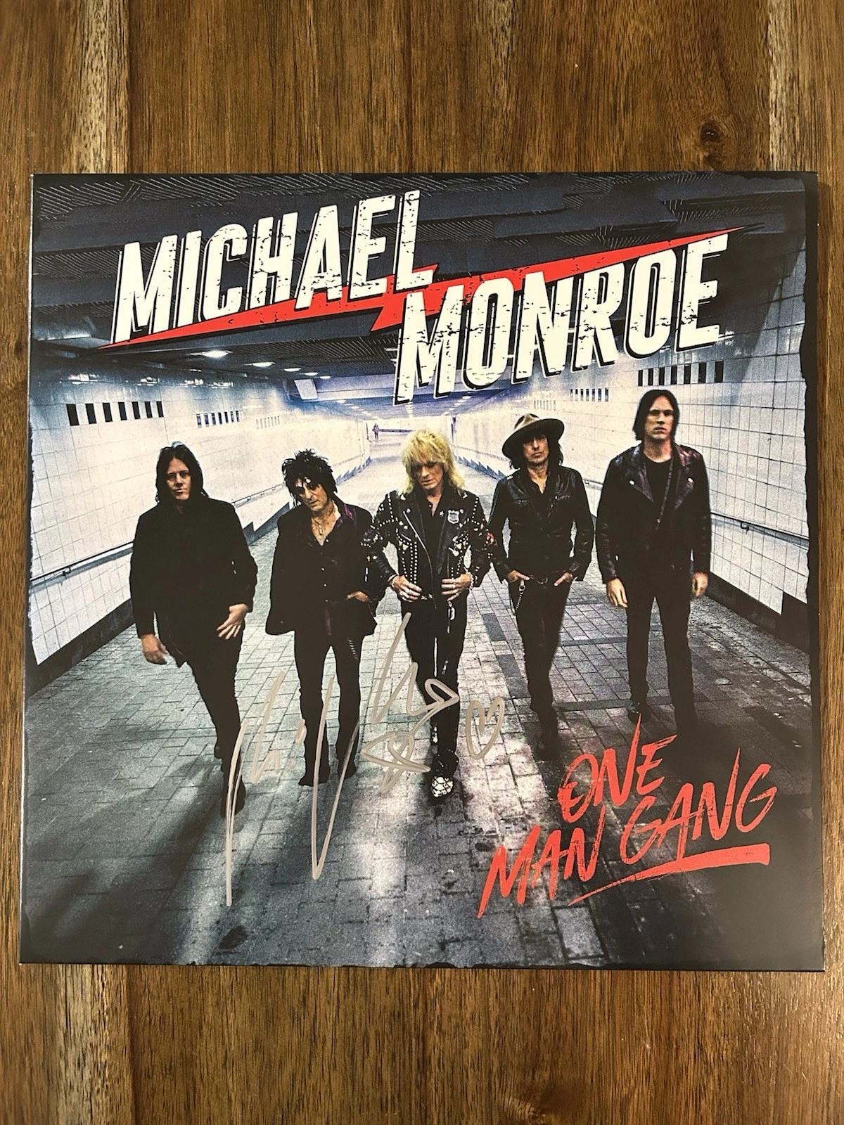 Michael Monroe ‘Hanoi Rocks’ Band Signed Vinyl Album ‘One Man Gang’ Beckett