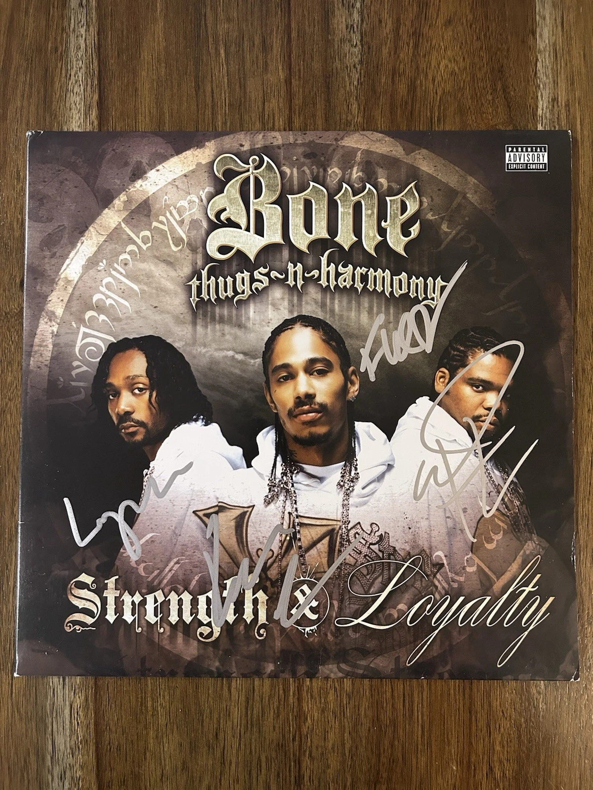 ‘BONE THUGS-N-HARMONY’ SIGNED VINYL ALBUM ‘STRENGTH & LOYALTY’ RAP GROUP COLLECTIBLE MEMORABILIA