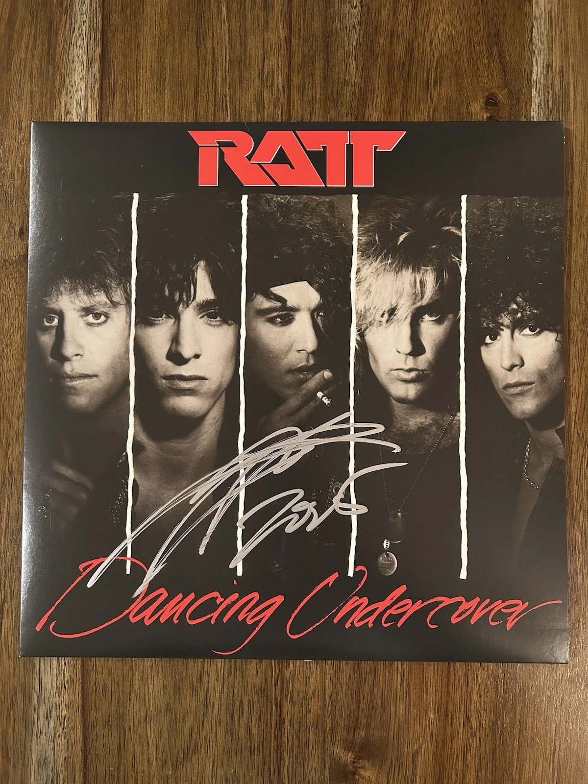 Stephen Pearcy ‘Ratt’ Band Signed ‘Dancing Undercover’ Vinyl Album Beckett