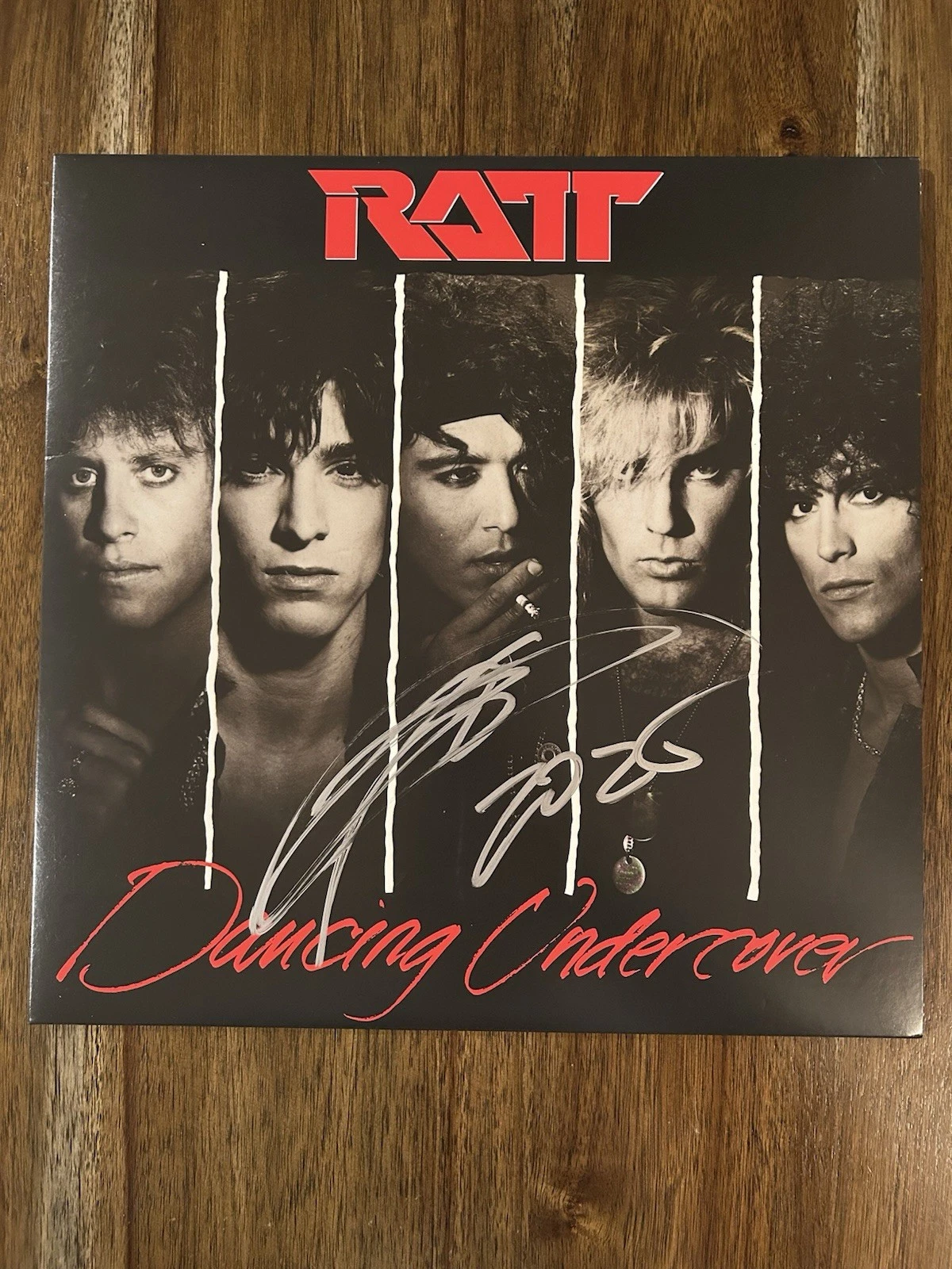 Stephen Pearcy ‘Ratt’ Band Signed ‘Dancing Undercover’ Vinyl Album Beckett