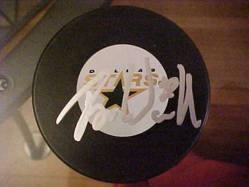 DALLAS STARS TOM WANDELL SIGNED PUCK