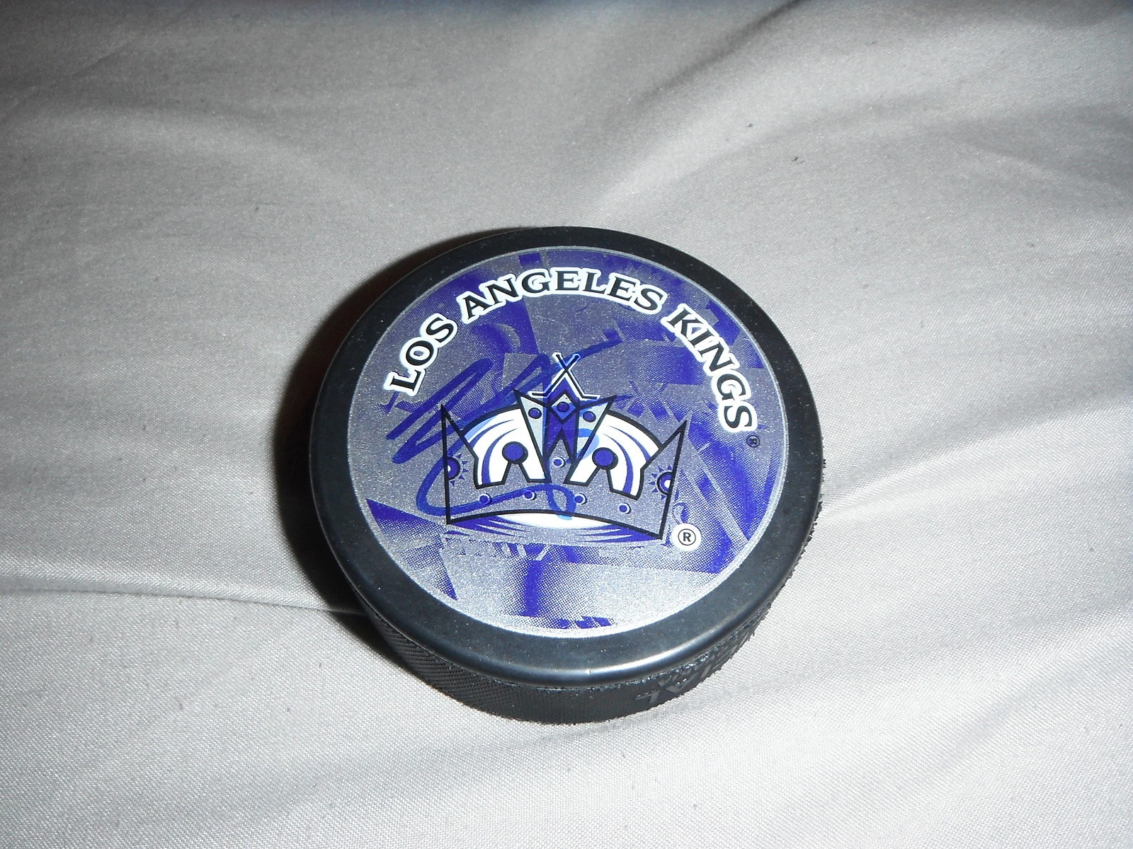 LOS ANGELES KINGS KEATON ELLERBY SIGNED PUCK