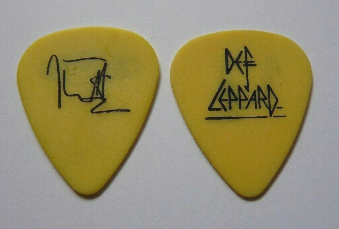 JOE ELLIOT DEF LEPPARD YELLOW HYSTERIA TOUR ISSUED GUITAR PICK RARE