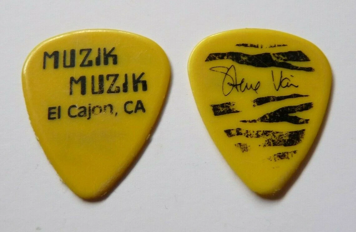 STEVE VAI ALCATRAZ 1980'S ERA MUZIK MUZIK TOUR ISSUED GUITAR PICK YELLOW