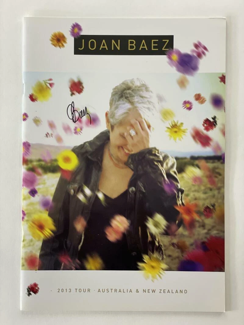 JOAN BAEZ SIGNED AUTOGRAPH 2013 AUSTRALIA & NEW ZEALAND TOUR BOOK PROGRAM RARE!