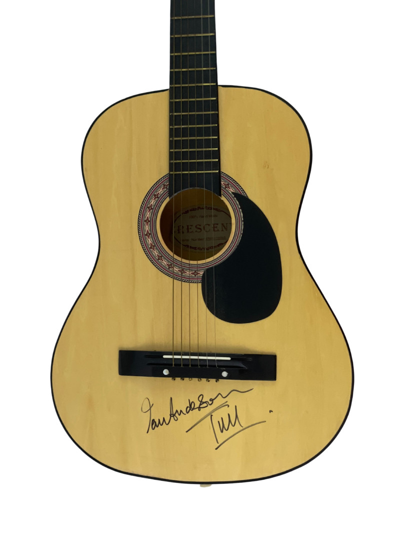 IAN ANDERSON SIGNED AUTOGRAPH FULL SIZE ACOUSTIC GUITAR - JETHRO TULL PSA/DNA