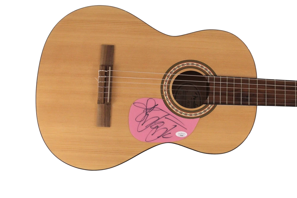 JOJO SIWA SIGNED AUTOGRAPH FULL SIZE FENDER ACOUSTIC GUITAR DANCE MOMS STAR JSA