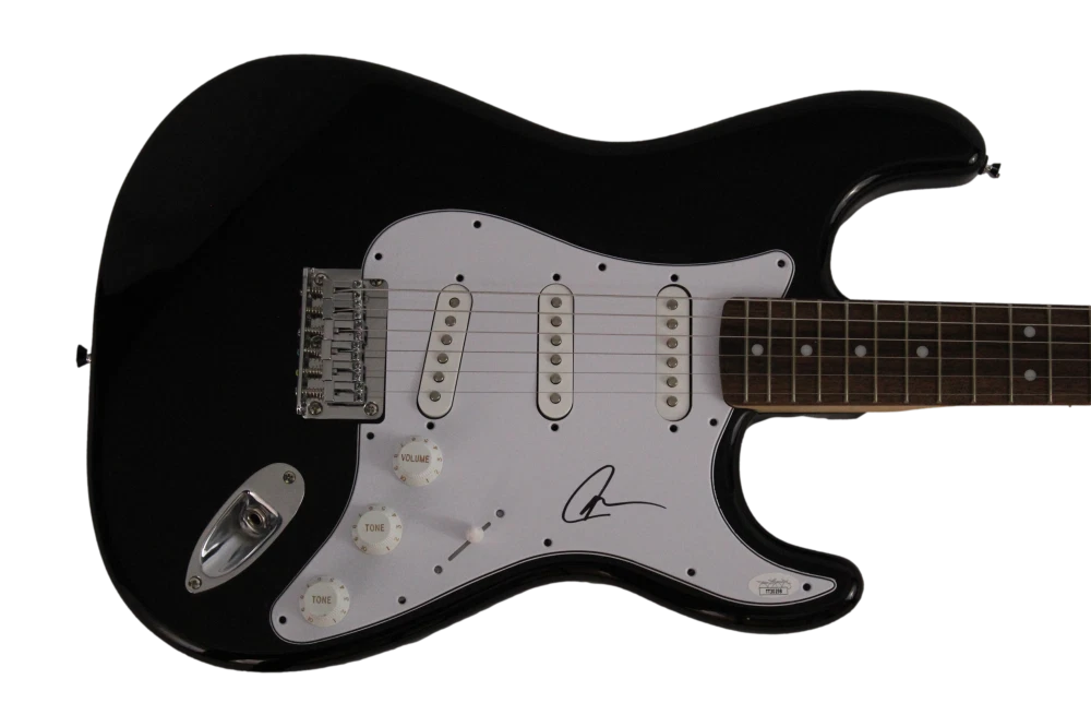 JOE JONAS BROTHERS SIGNED AUTOGRAPH FULL SIZE FENDER ELECTRIC GUITAR - RARE JSA