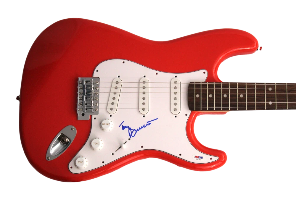 TONY BENNETT SIGNED AUTOGRAPH FULL SIZE R FENDER ELECTRIC GUITAR - RARE!! W/ PSA