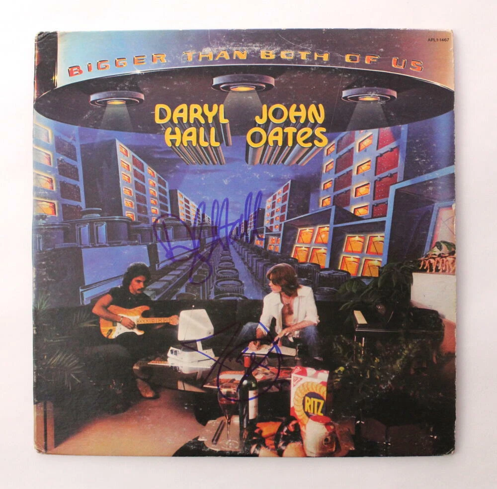 DARYL HALL & JOHN OATES SIGNED AUTOGRAPH ALBUM RECORD BIGGER THAN BOTH OF US JSA
