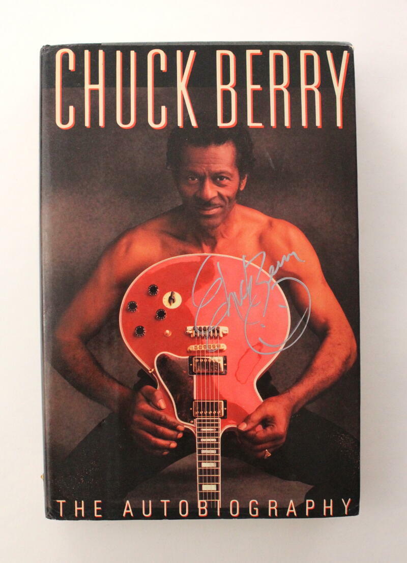 CHUCK BERRY SIGNED AUTOGRAPH AUTOBIOGRAPHY BOOK - ROCK N ROLL LEGEND W/ JSA
