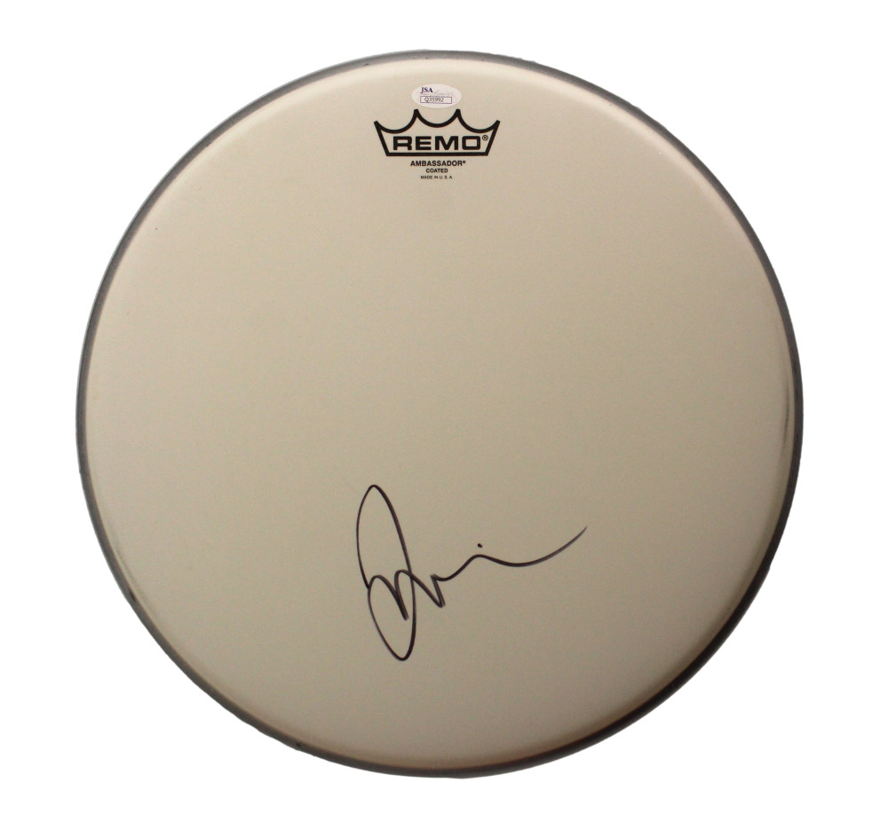 TAYLOR HAWKINS SIGNED AUTOGRAPH 14″ DRUMHEAD – FOO FIGHTERS LEGEND RARE! W/ JSA COLLECTIBLE MEMORABILIA