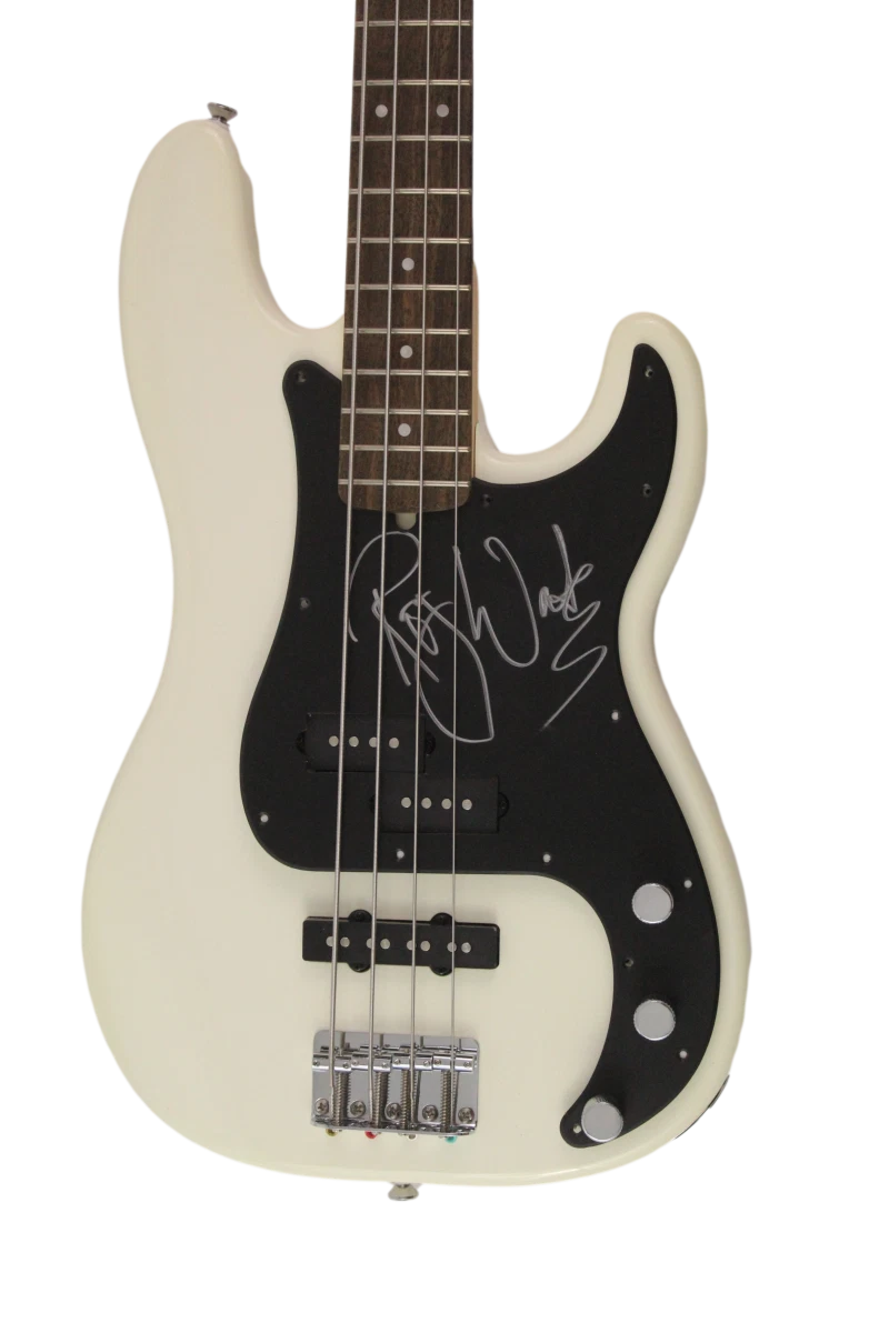 ROGER WATERS SIGNED AUTOGRAPH FENDER ELECTRIC BASS GUITAR . PINK FLOYD W/ JSA