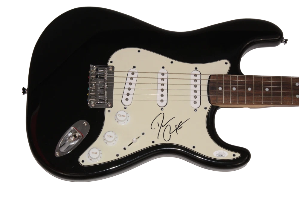 DARIUS RUCKER SIGNED AUTOGRAPH FULL SIZE BLACK FENDER ELECTRIC GUITAR W/ JSA COA
