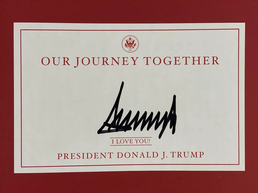 PRESIDENT DONALD TRUMP SIGNED AUTOGRAPH 
