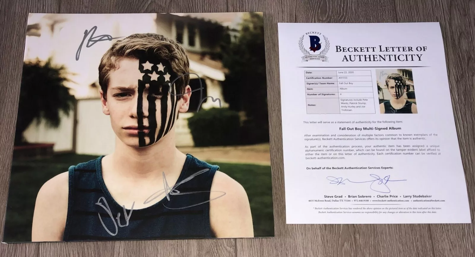 FALL OUT BOY SIGNED AMERICAN BEAUTY PSYCHO ALBUM & BECKETT BAS LOA PETE WENTZ +3