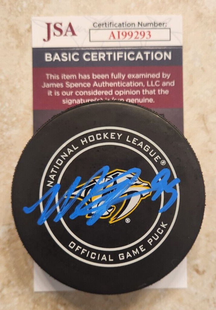 Matt Duchene Signed Official NHL Game Puck JSA COA #AI99293 Nashville Predators