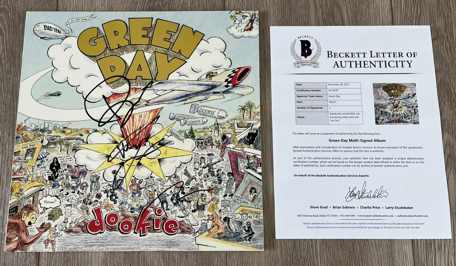 GREEN DAY x3 SIGNED AUTOGRAPH DOOKIE VINYL BILLIE JOE +2 w/ BECKETT BAS LOA COA
