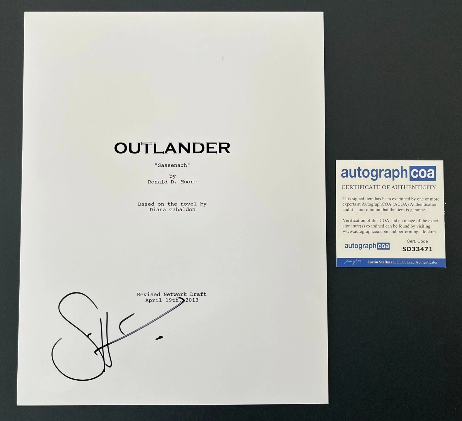 SAM HEUGHAN SIGNED OUTLANDER PILOT SCRIPT w/EXACT VIDEO PROOF & AUTOGRAPH COA