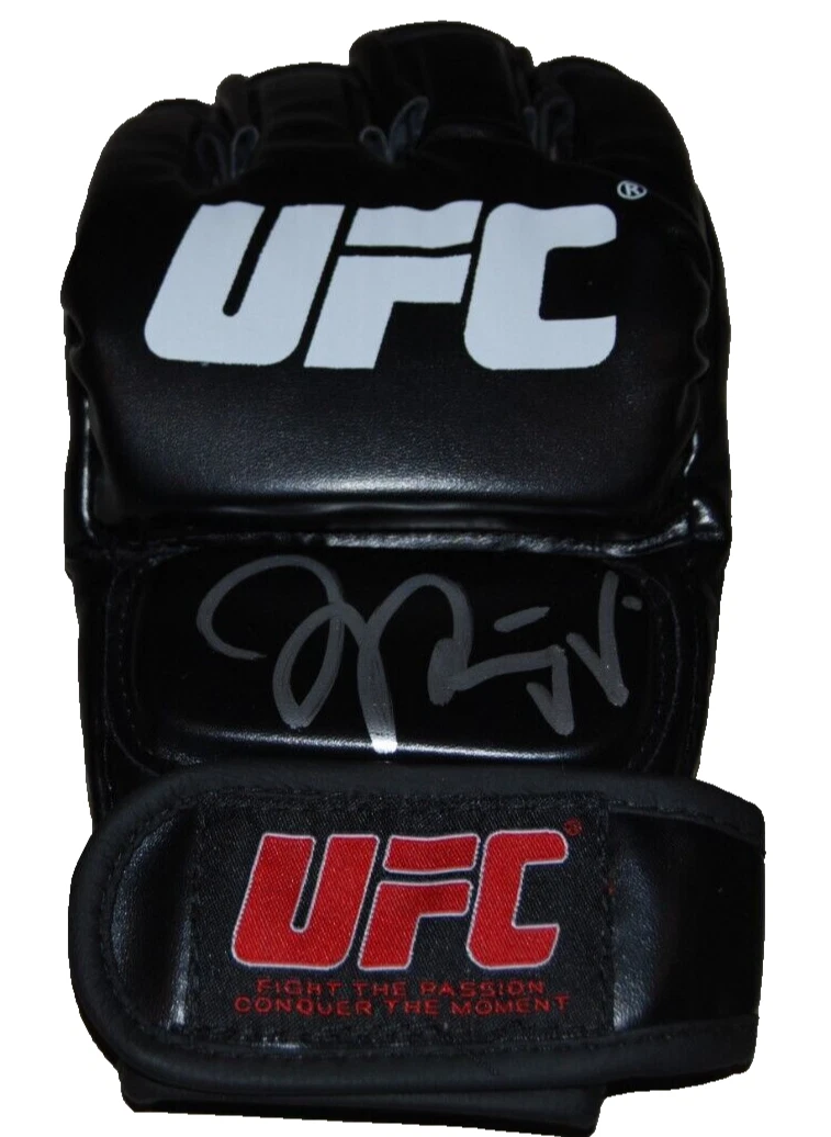 JULIANNA PENA signed (UFC) MMA autographed Fighting glove BECKETT BAS BP01645