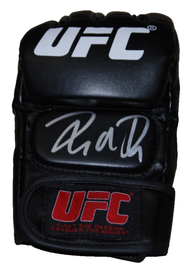 REINER DE RIDDER signed (UFC) MMA autographed Fighting glove BECKETT BAS BT56285