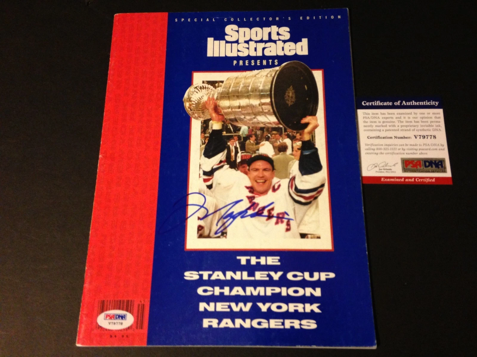 Mark Messier Rangers 1994 Stanley Cup Sports Illustrated SI Signed Auto PSA/DNA