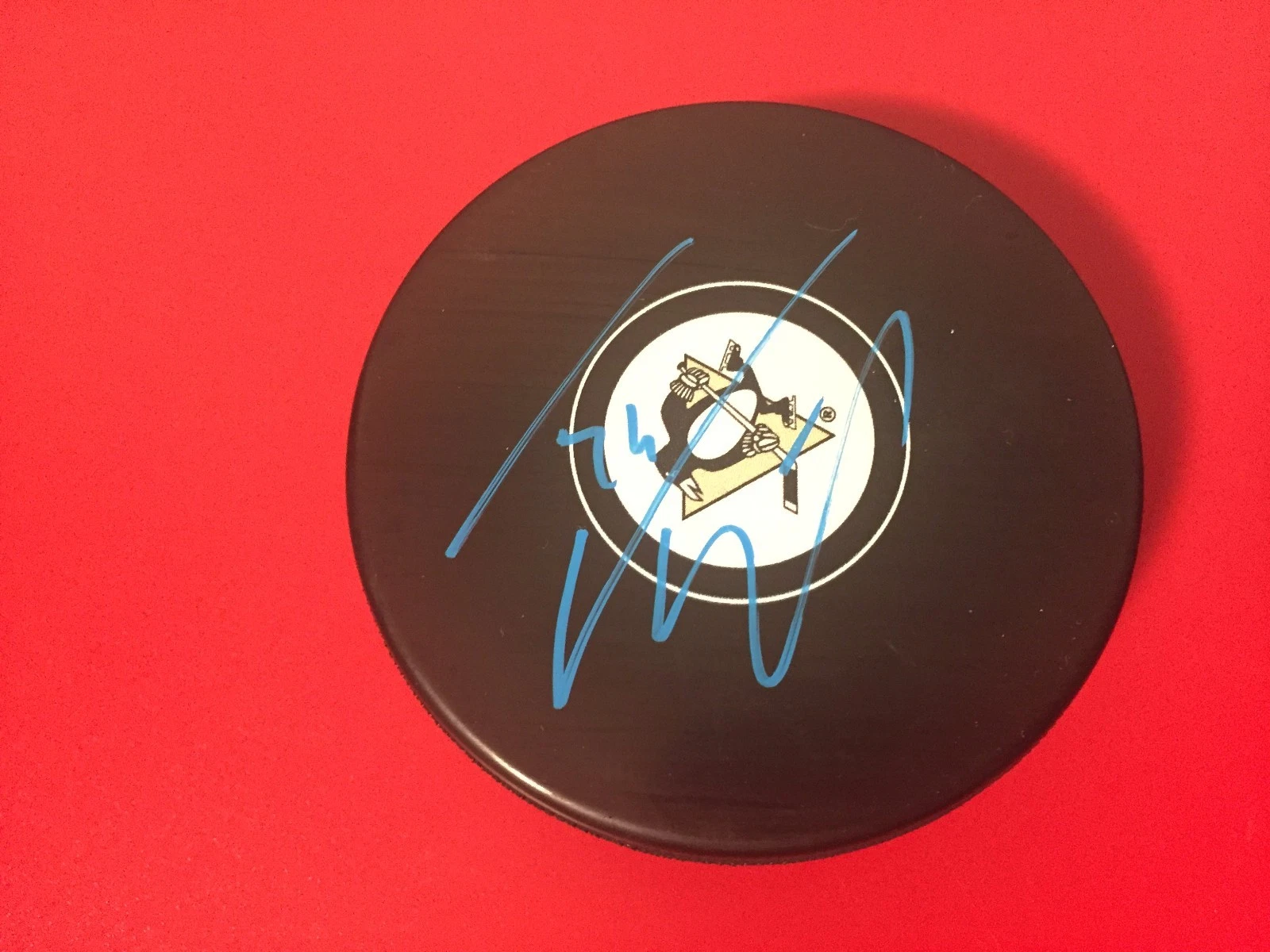 Tom Kuhnhackl  Stanley Cup Champions Penguins Signed Auto Puck Holder