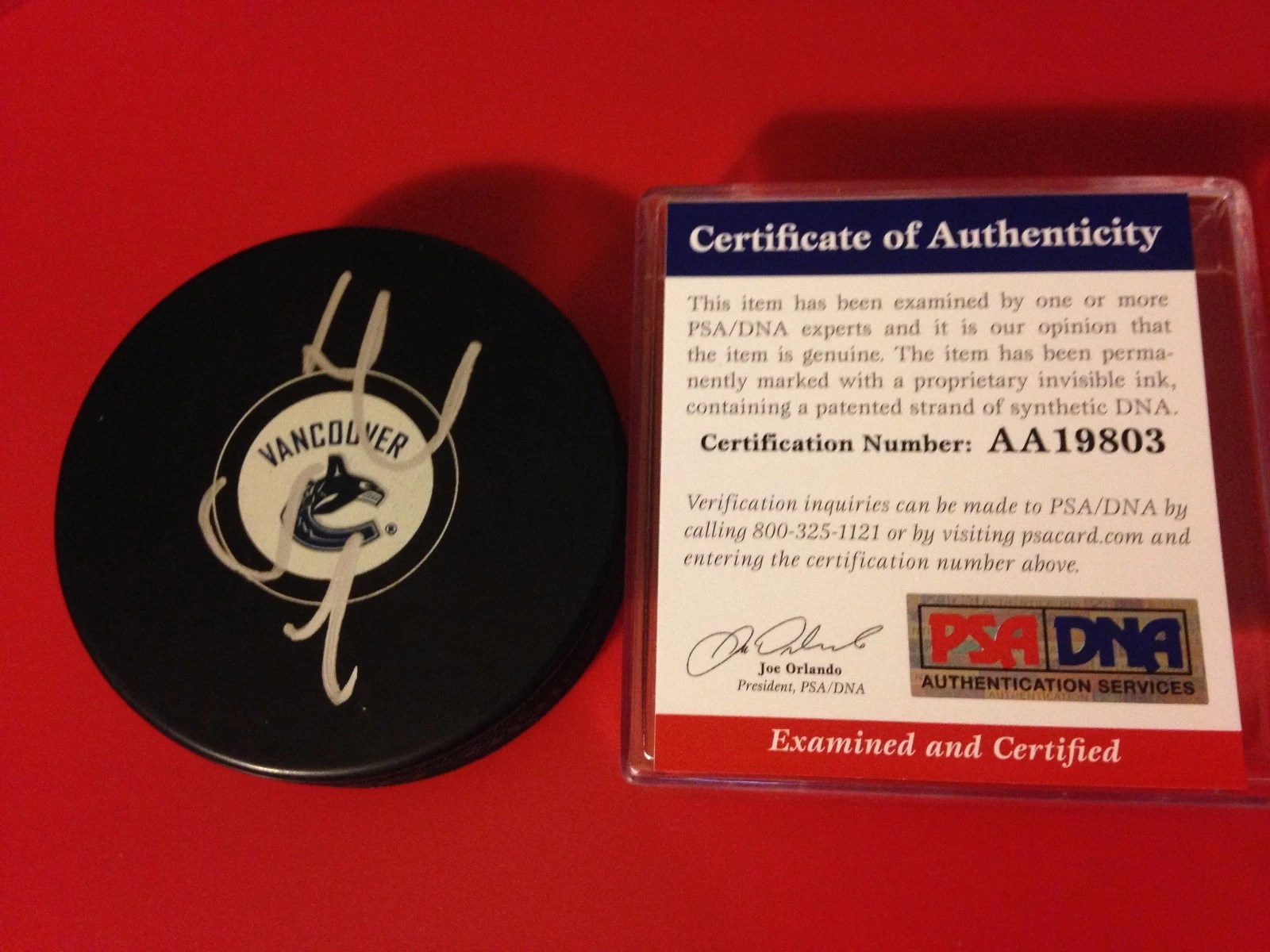 Henrik Sedin Canucks Hockey Signed Puck Auto PSA/DNA COA