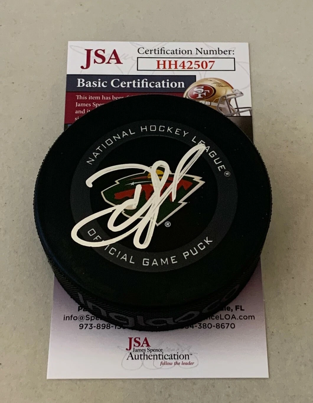 Devan Dubnyk signed Minnesota Wild Official Game Puck autographed JSA