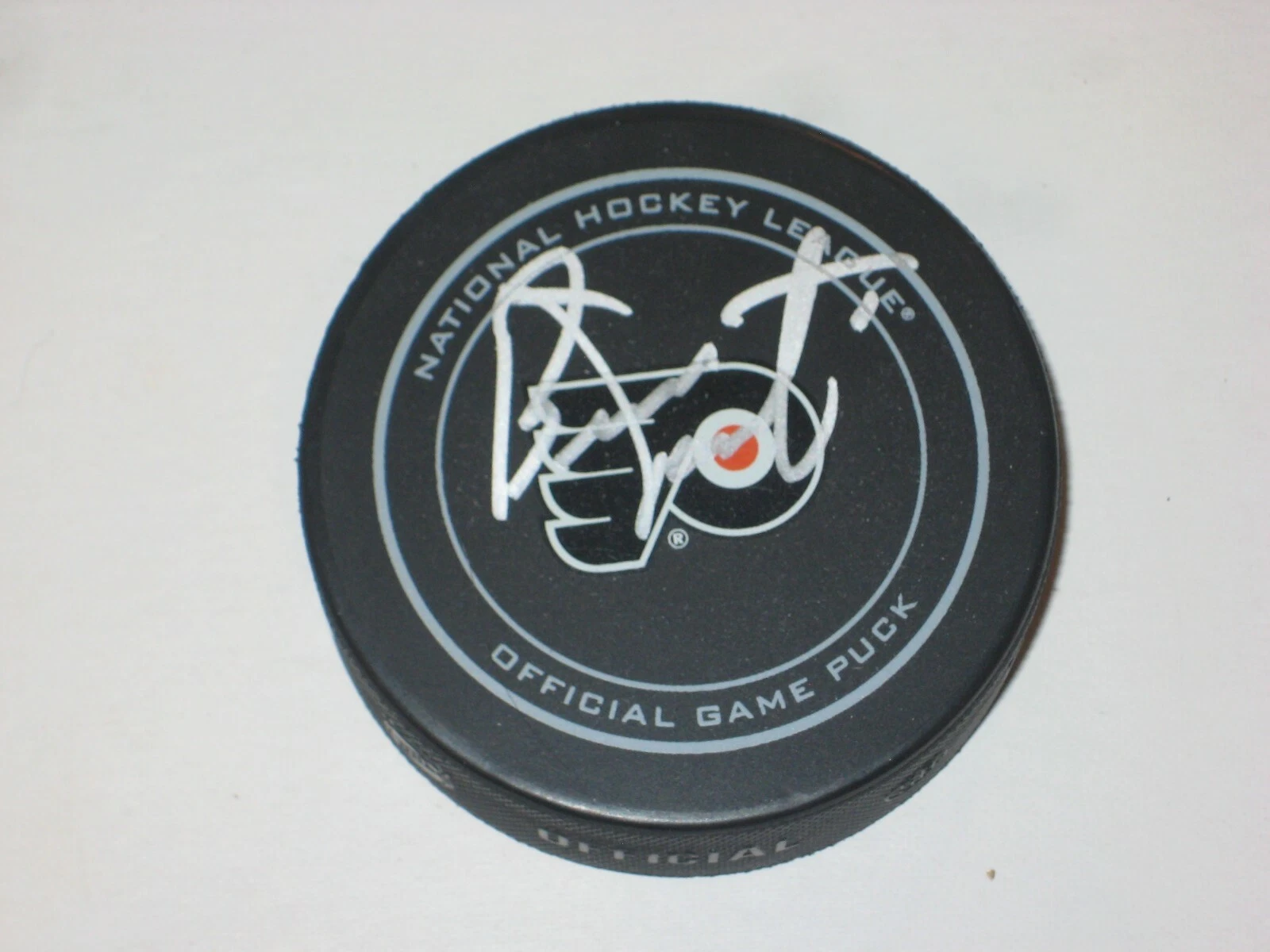 BERNIE PARENT Signed Philadelphia FLYERS Official GAME Puck Beckett Authentic