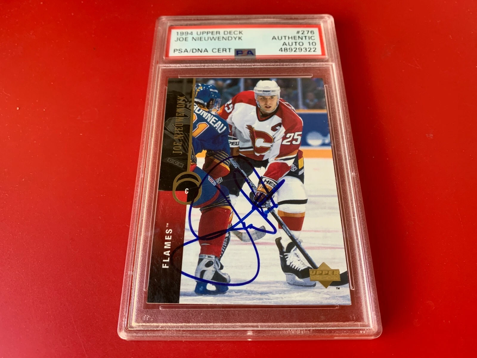 Joe Nieuwendyk HOF 1994 Upper Deck Hockey Card Signed Auto PSA/DNA
