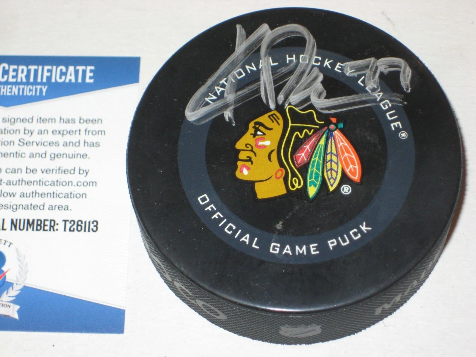 KIRBY DACH Signed Chicago BLACKHAWKS Official GAME Puck w/ Beckett COA