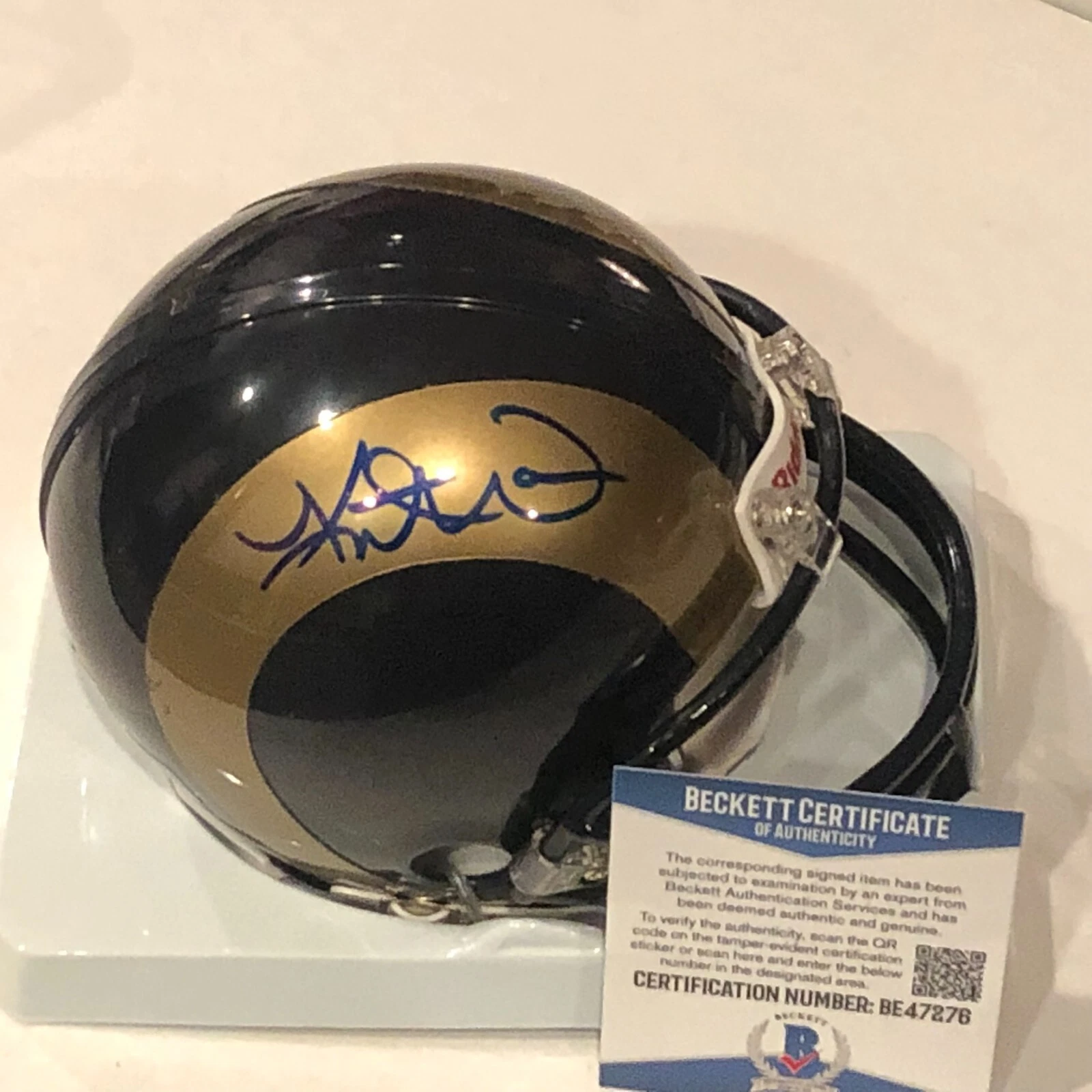 KURT WARNER Signed St. Louis RAMS Mini-helmet Beckett Authenticated (BAS)