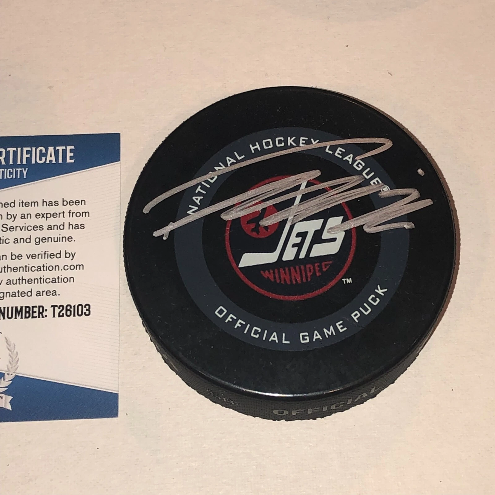 PATRIK LAINE Signed Winnipeg JETS Official GAME Puck w/ Beckett COA (BAS)