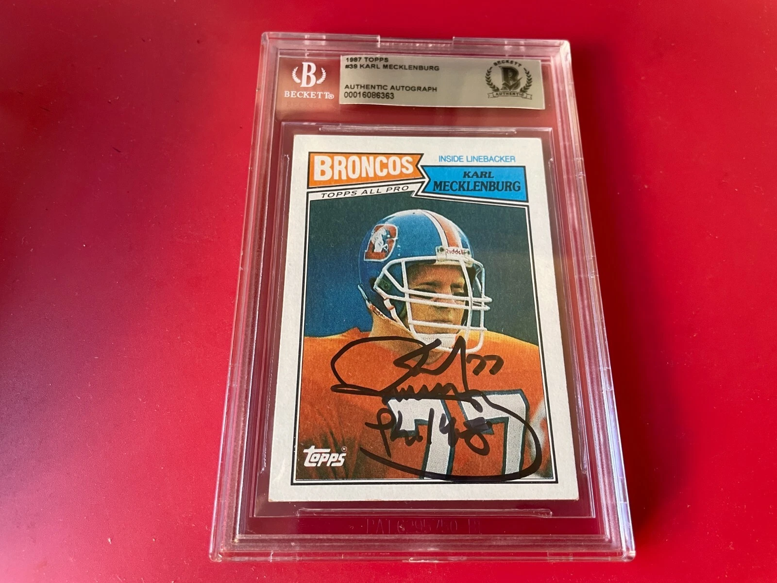 Karl Mecklenburg Broncos 1987 Topps Card Signed Auto Beckett BAS Slabbed